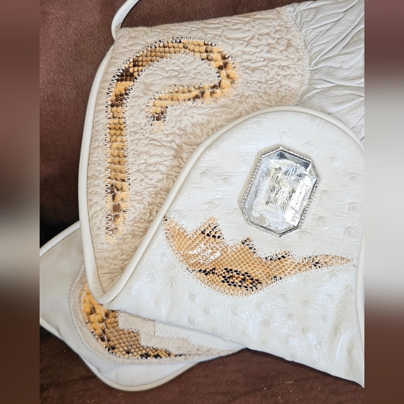 PELLE Vintage 80s Shoulder Bag Envelope Purse Ostrich Embossed Cream Leather - Picture 7 of 15